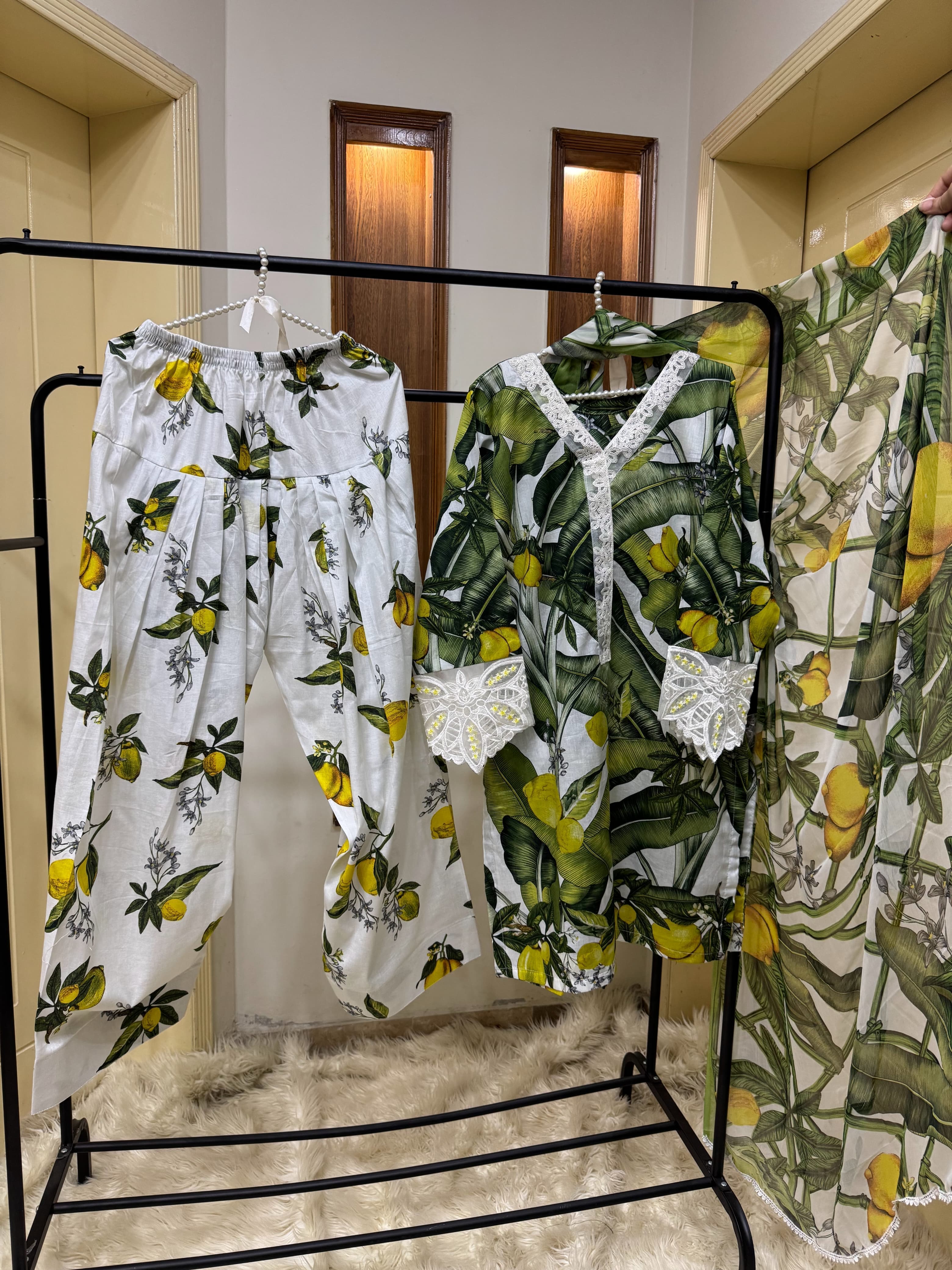 ELEGANT FLORAL DRESS