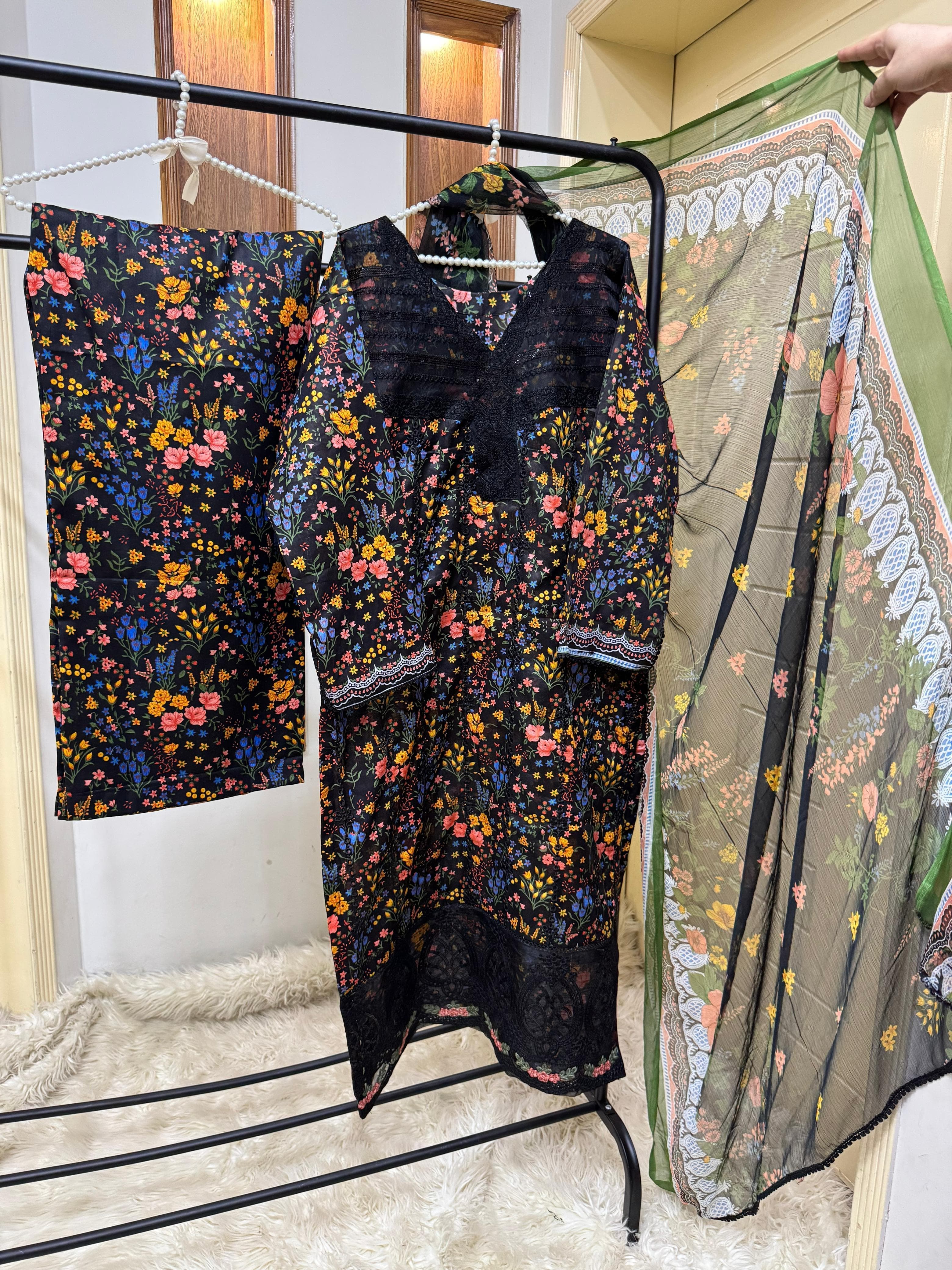 Ready to Wear 3-Piece Pure Lawn Pret Suit – Fully Embroidered | Digital Printed | Lace Chiffon Dupatta