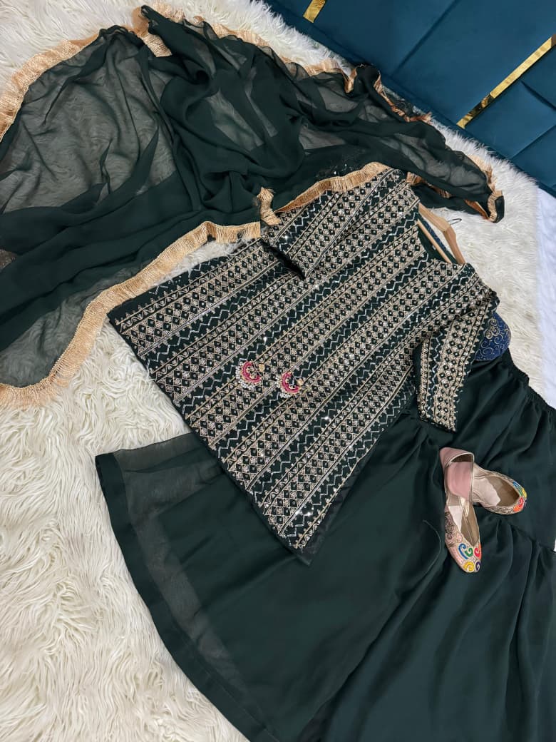 Chiffon Gharara Suit with Dupatta & Attached Inner – Full Sleeves – Elegant Pakistani Wedding/Party Wear