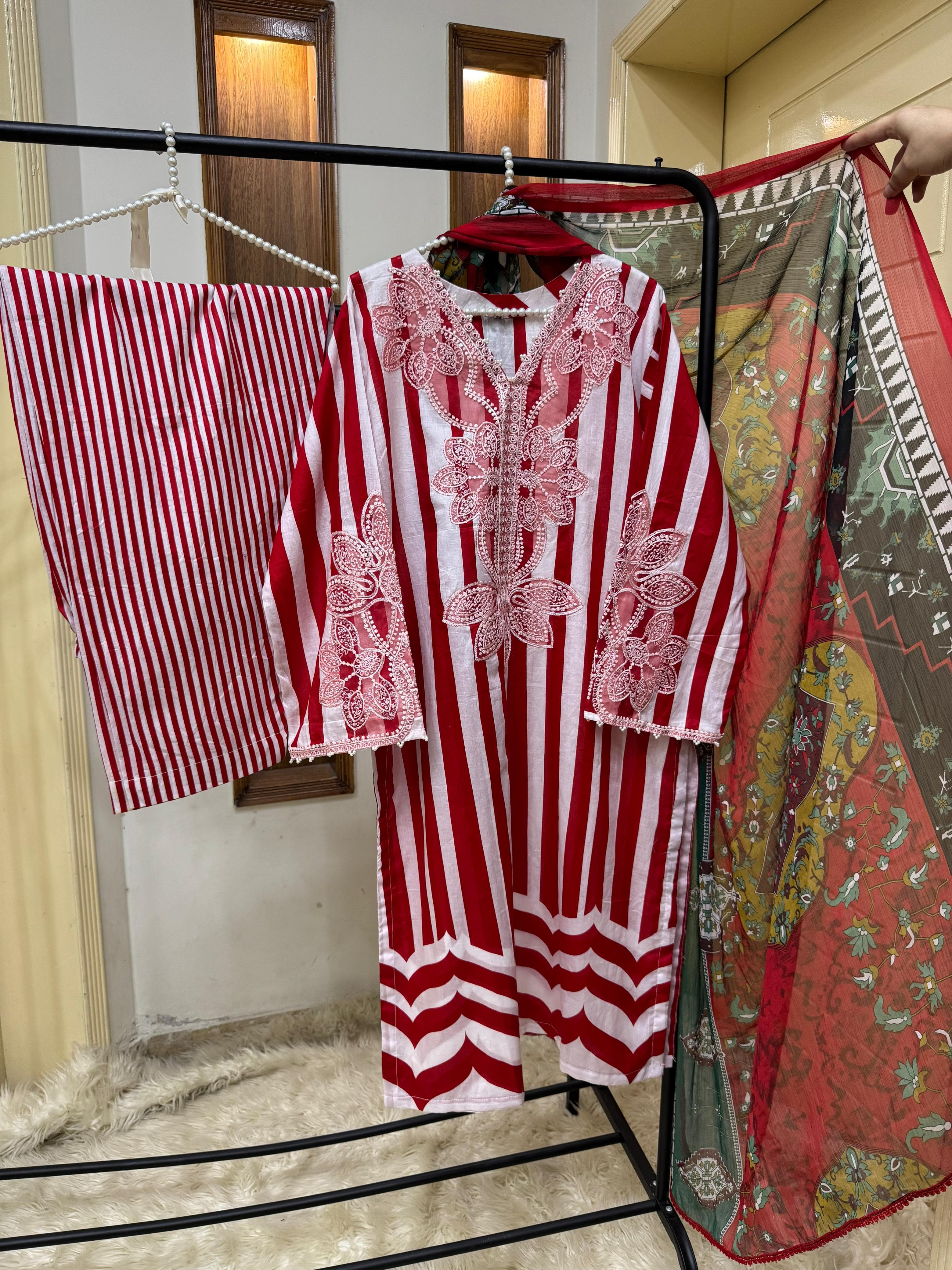 Luxury Digital Printed Lawn 3PC Suit – Embroidered Shirt | Chiffon Dupatta | Rready to Wear