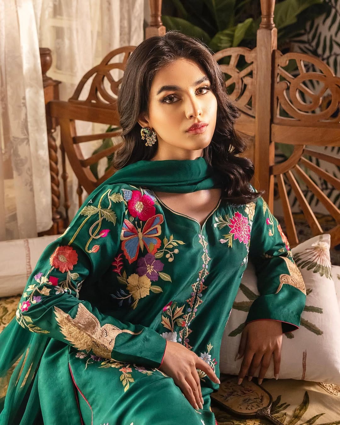 Premier Heavy Embroidered Long Length Linen Shirt with Linen Pant & Chiffon Dupatta – 3-Piece Ladies Suit