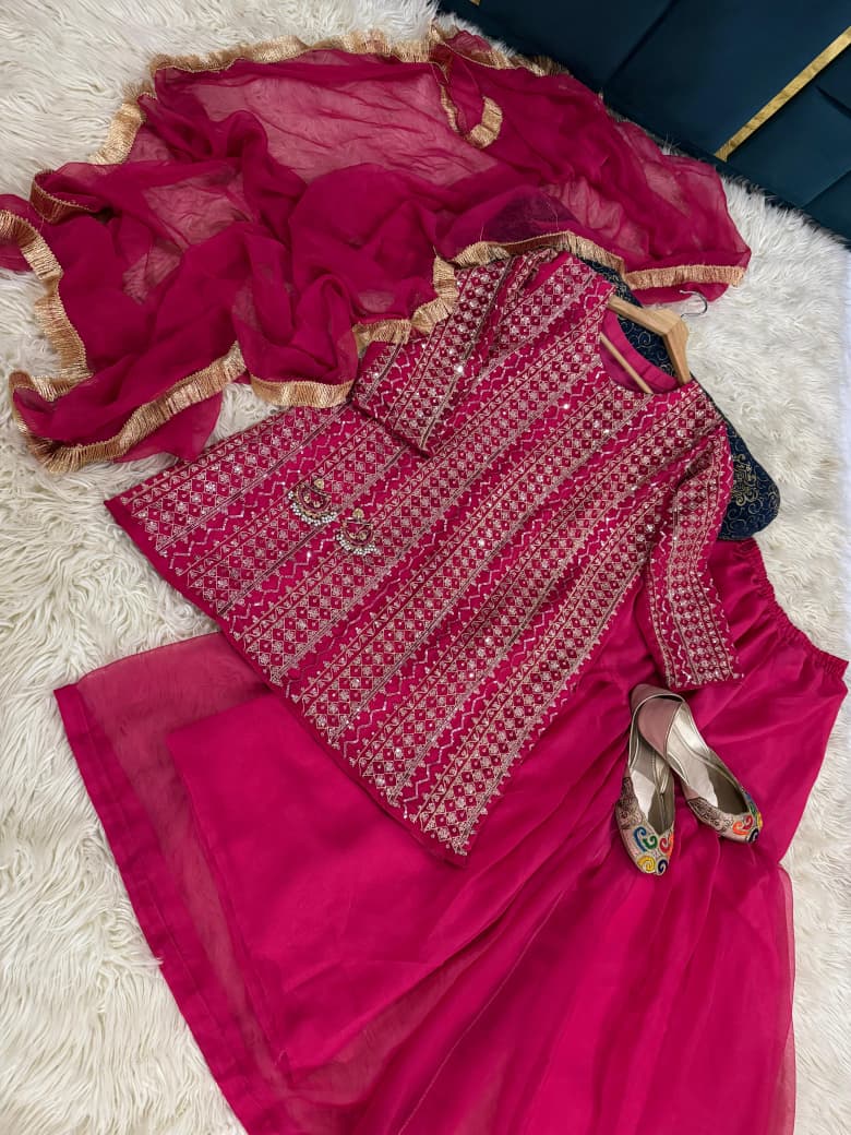 Chiffon Gharara Suit with Dupatta & Attached Inner – Full Sleeves – Elegant Pakistani Wedding/Party Wear