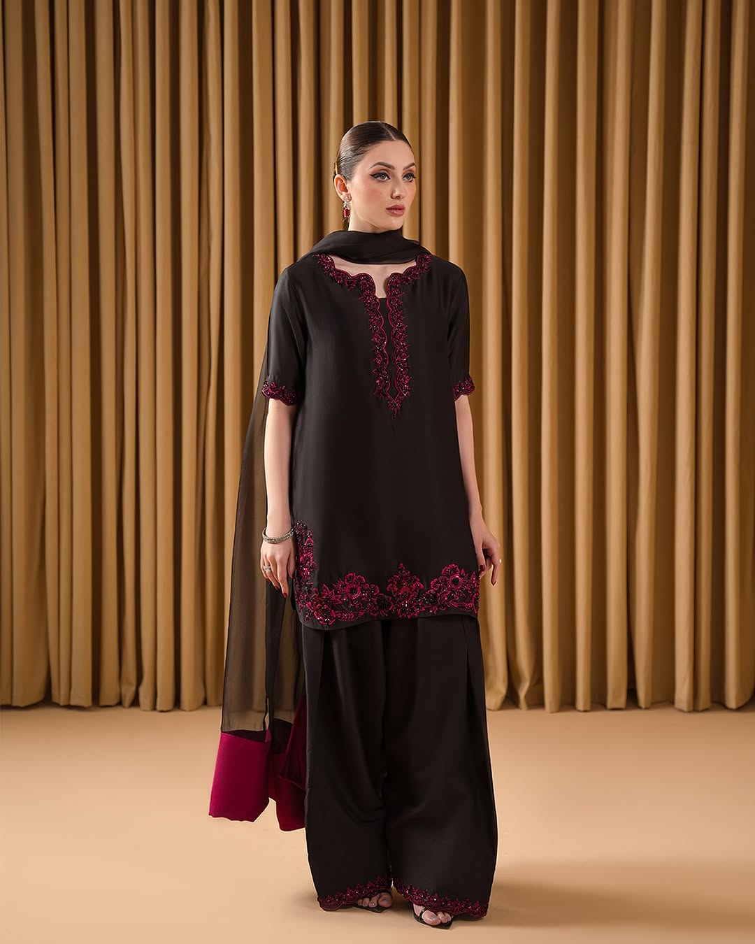 Pure Raw Silk Handmade Embroidered 3Pc Suit with Organza Dupatta – Farshi Shalwar | Ready to Wear